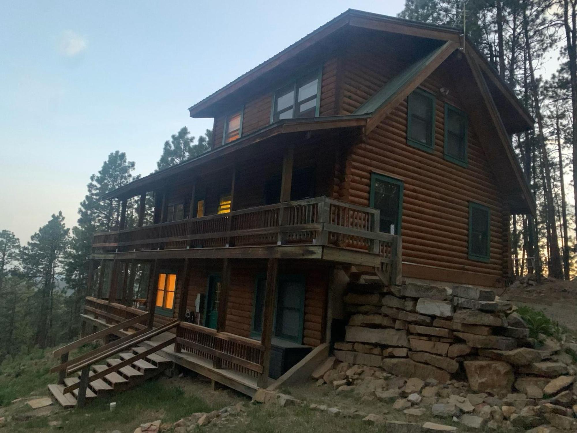 Bear Paw Lodge & Vacation Homes Vallecito Exterior photo
