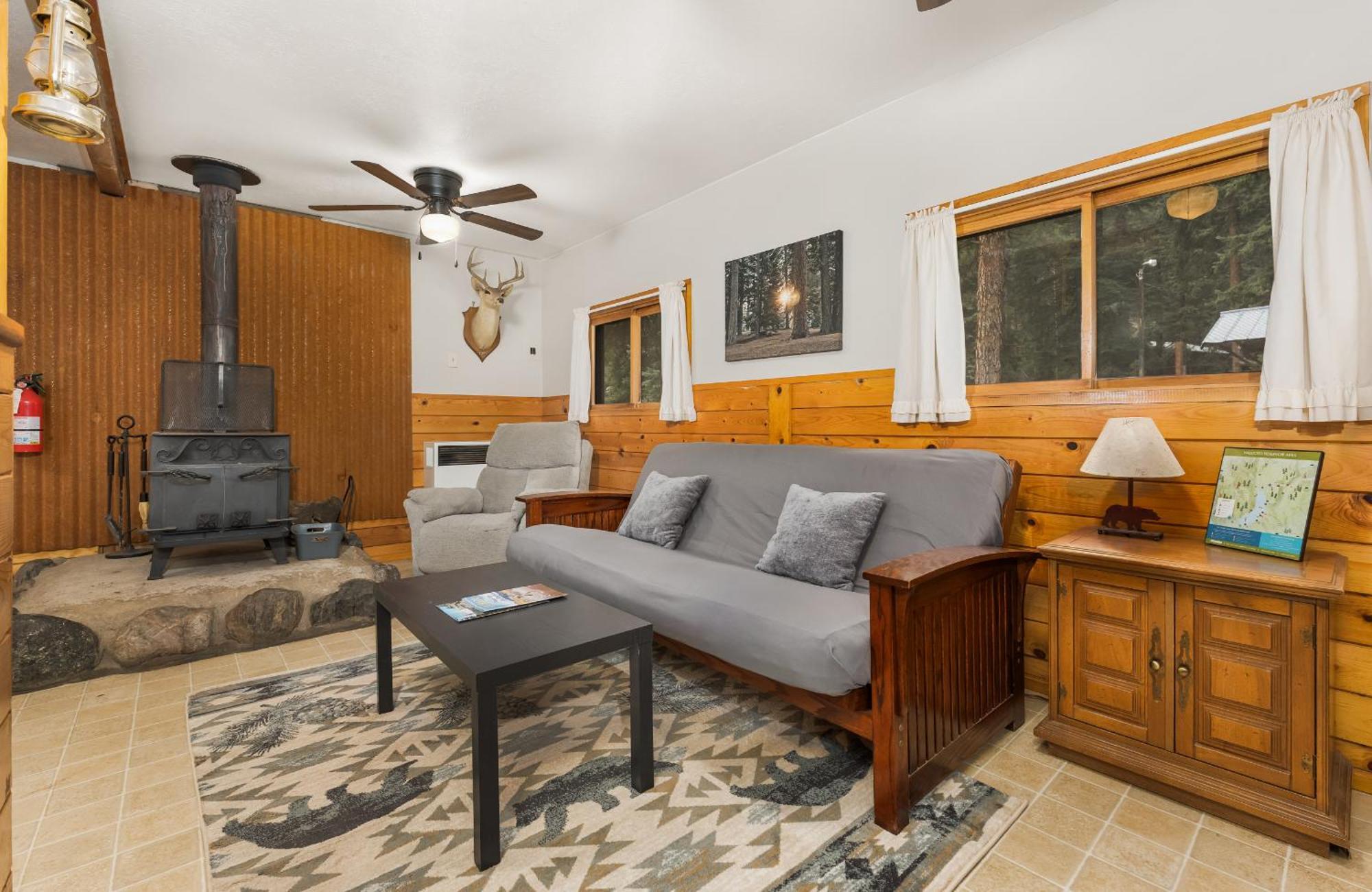 Bear Paw Lodge & Vacation Homes Vallecito Exterior photo
