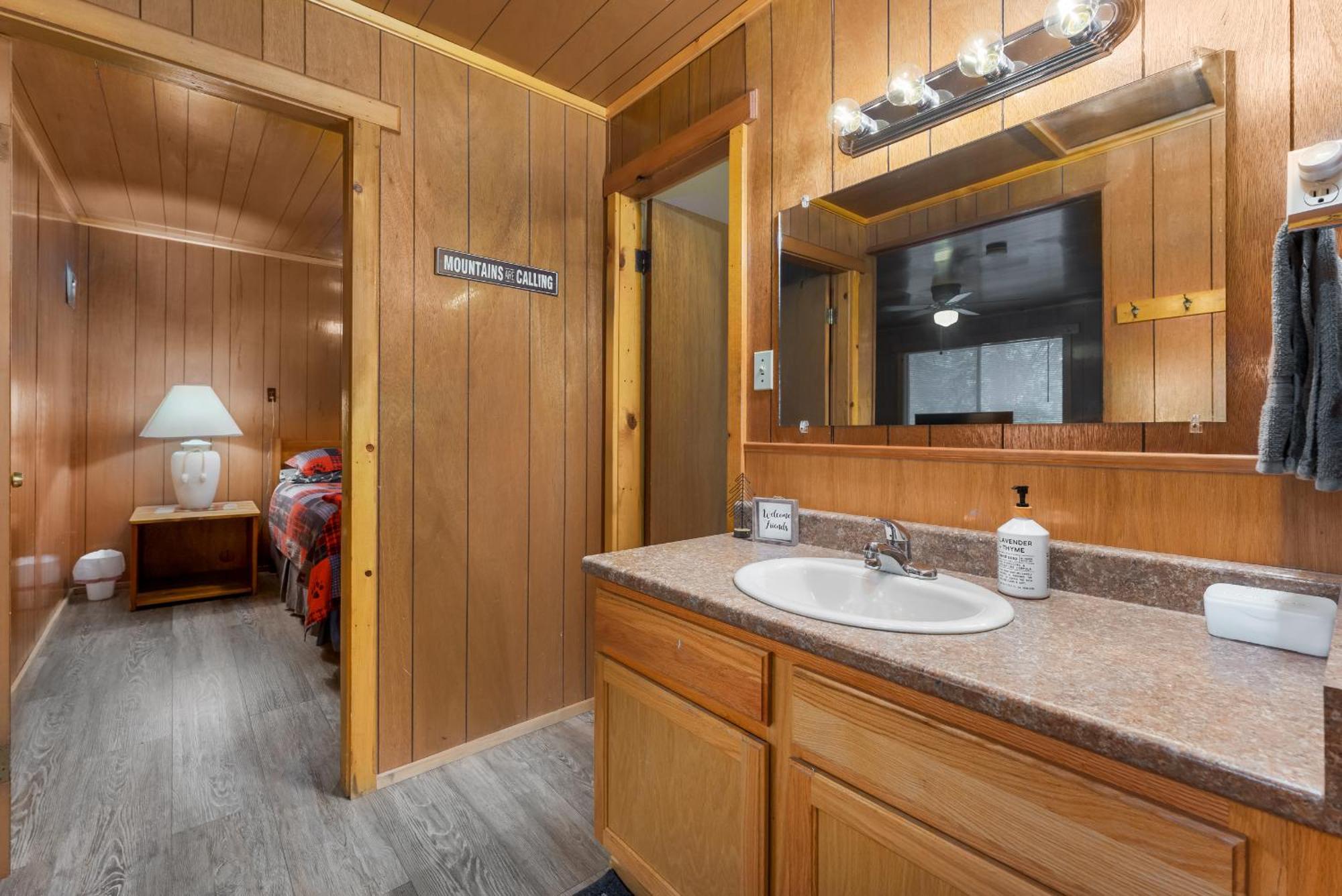 Bear Paw Lodge & Vacation Homes Vallecito Exterior photo